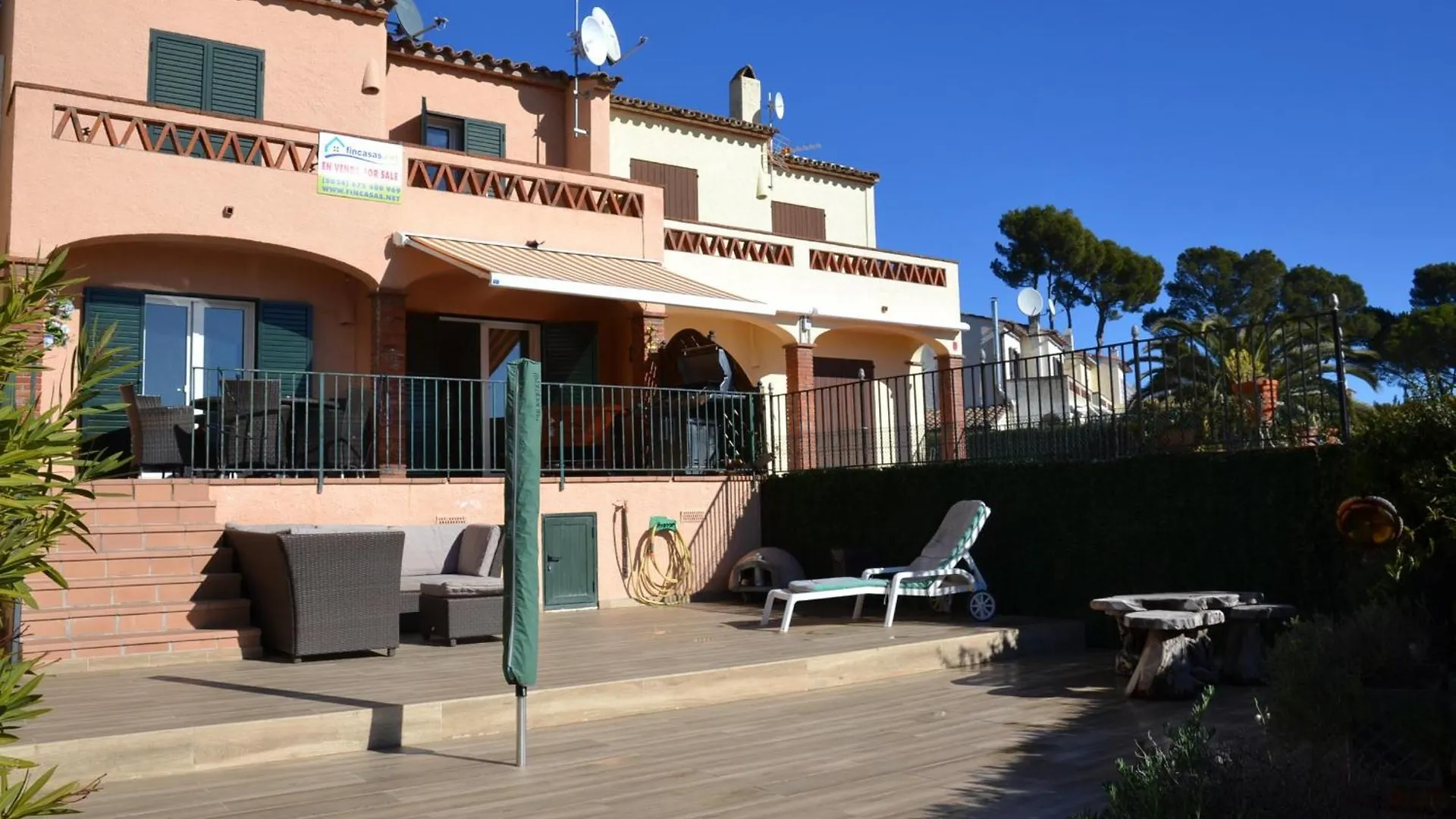 Semesterbostad Casa Bien Cuidada Con Piscina Comunitaria, Terrazas Y Cerca De La Playa En L'Estartit - Es-323-42 Villa